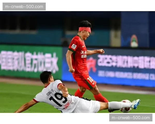 【2026年4月中超联赛反击效率与攻防转换速度·赛中·消息半场战报:浙江队3分钟2次快速反击得手,客场2-0领先河南队