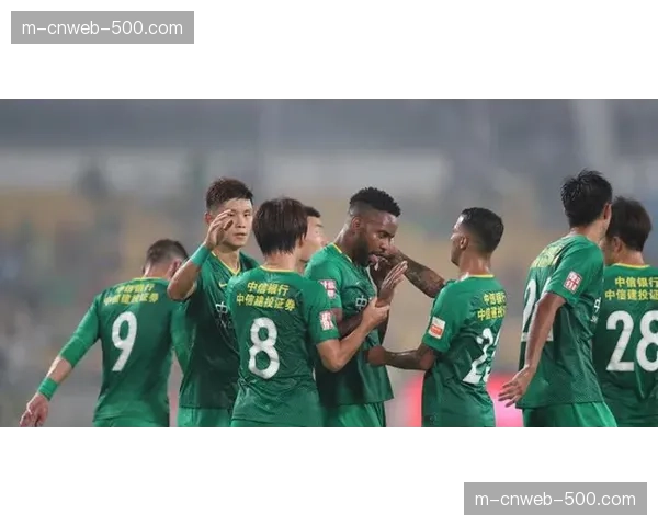 慕尼黑警方通报:成功抓获在安联球场外兜售假冒球衣的犯罪团伙